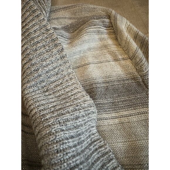 GORGEOUS WHBM Silver Gray Striated Metallic Waterfall Cardigan Sweater Small - Picture 4 of 13